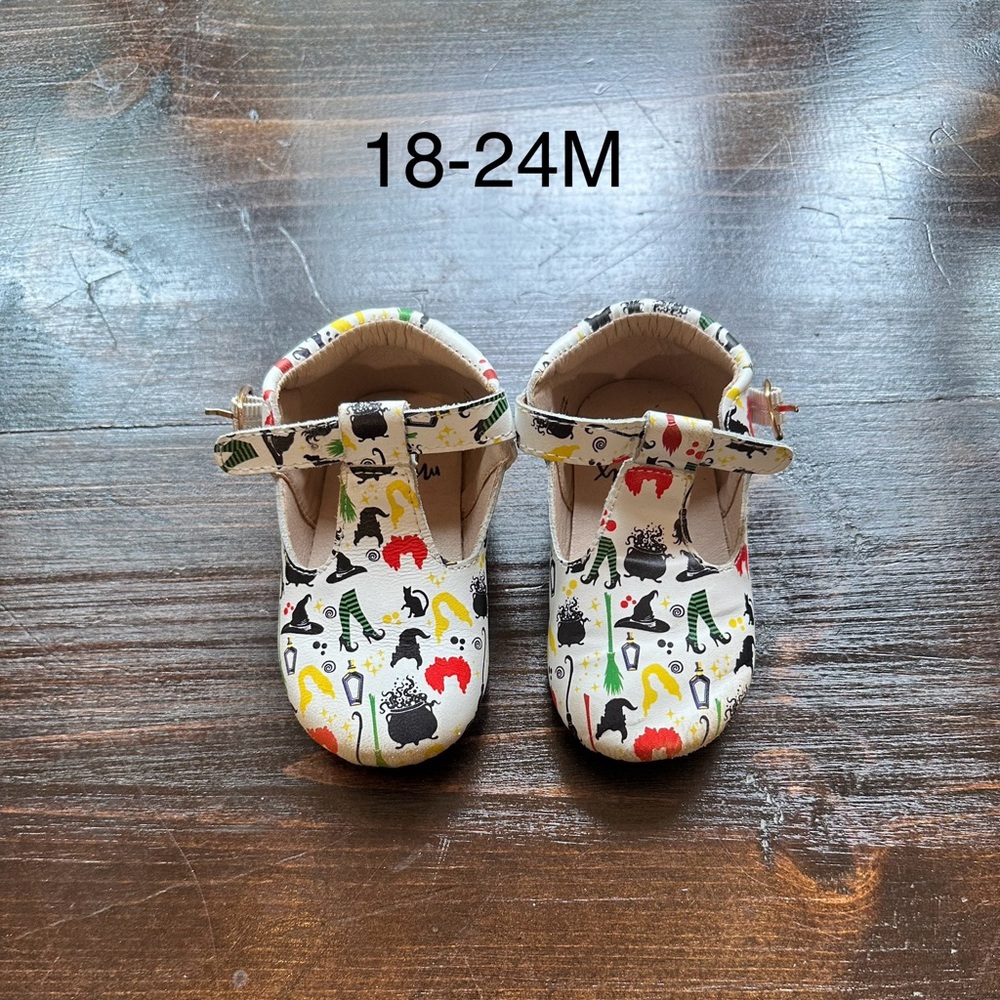 Monkey Feet Hocus Pocus